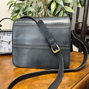 NAVY COACH 💙 TRIBECA FLAP, No. 9092